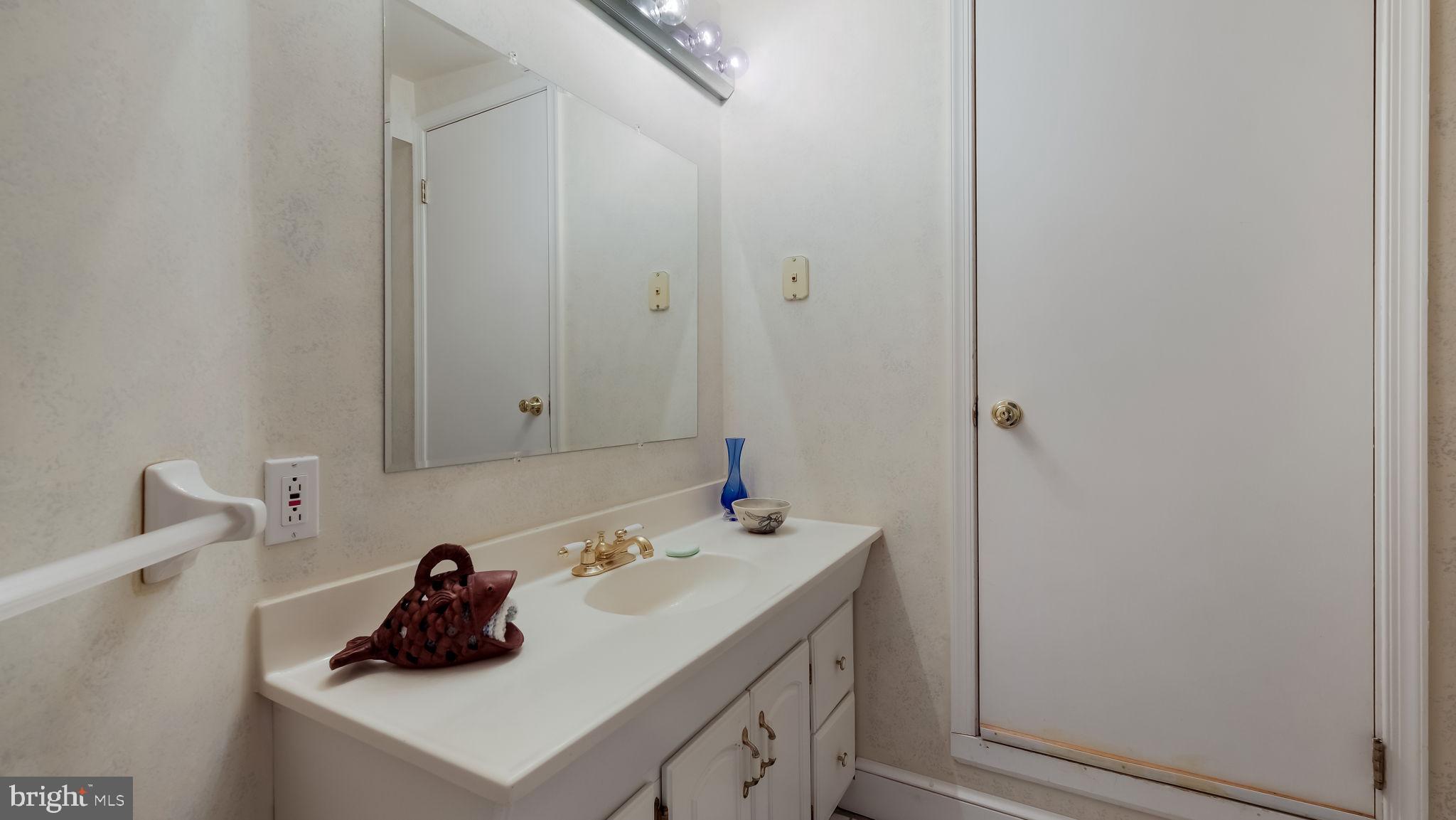 235 Painter Road Media, PA 19063 - Photo 42 of 59 Full bath in upper level