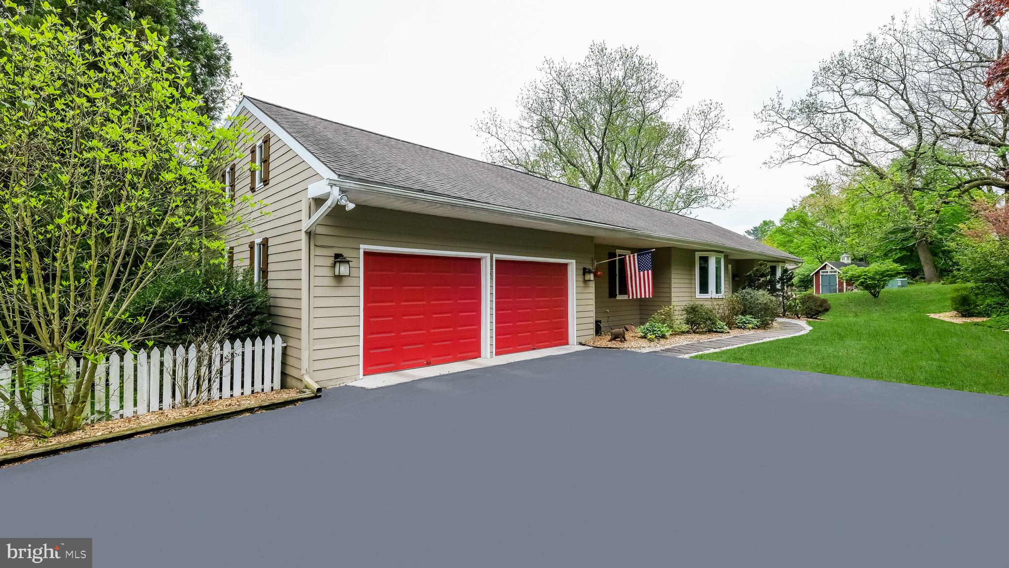 235 Painter Road Media, PA 19063 - Photo 5 of 59 Large parking area