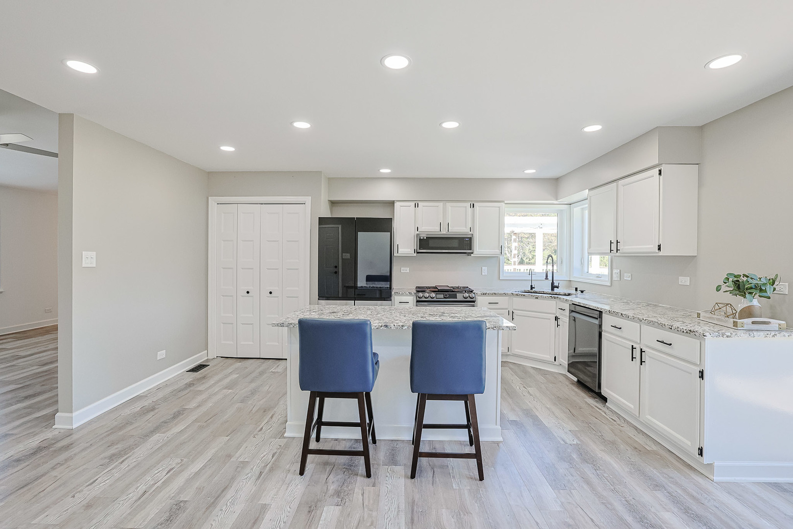 6805 Johnsburg Road Spring Grove, IL 60081 - Photo 7 of 79