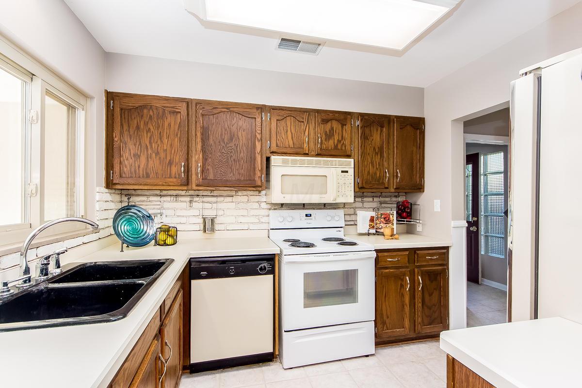 3001 Oldham Road Columbus, OH 43221 - Photo 9 of 28