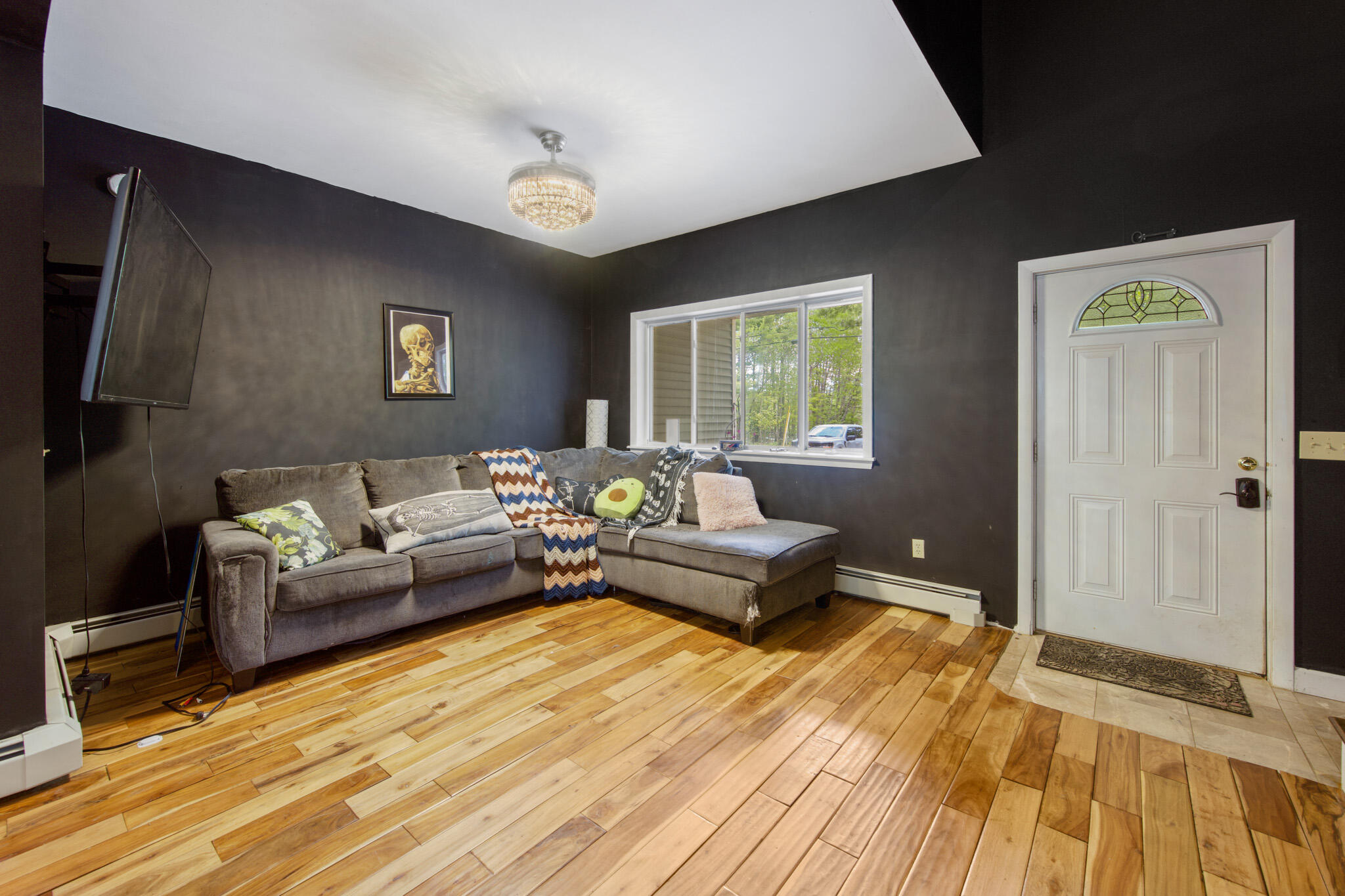 291 Morgan Bay Road Surry, ME 04684 - Photo 4 of 32 Living room
