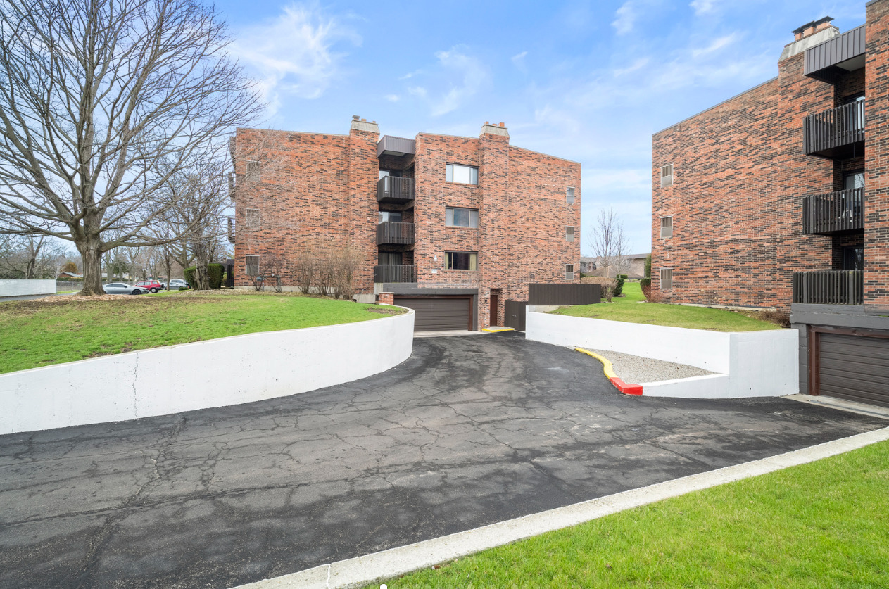 1504 Woodbridge Road, Unit 1F Joliet, IL 60436 - Photo 18 of 21 Gallery Image 18