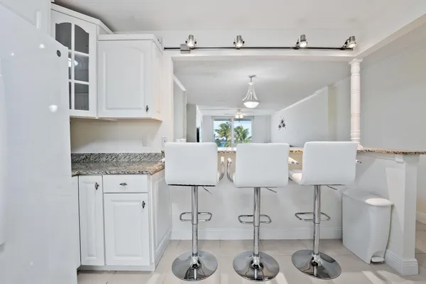 $599,000 | 1051 Hillsboro Mile, Unit 305E, Hillsboro Beach, FL 33064