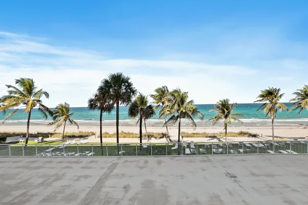 $599,000 | 1051 Hillsboro Mile, Unit 305E, Hillsboro Beach, FL 33064