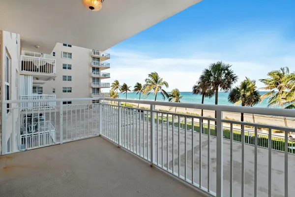 $599,000 | 1051 Hillsboro Mile, Unit 305E, Hillsboro Beach, FL 33064