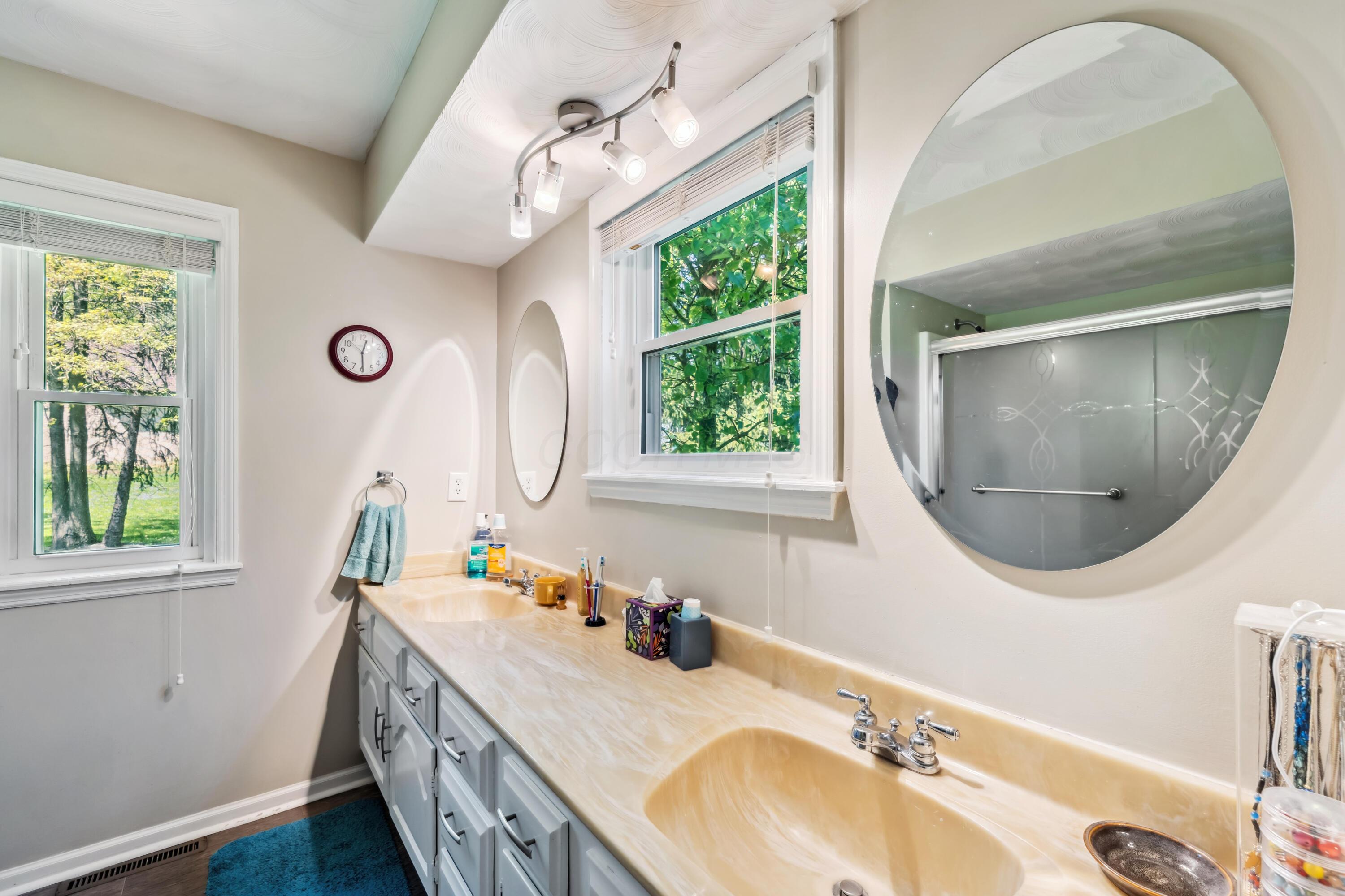6690 Jaycox Road Galena, OH 43021 - Photo 17 of 27 bathroom3