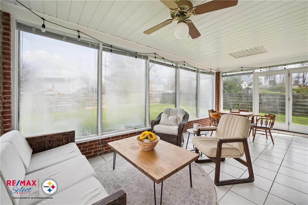 132 Shafer Road Coraopolis, PA 15108 - Photo 28 of 39 a living room with furniture and a large window