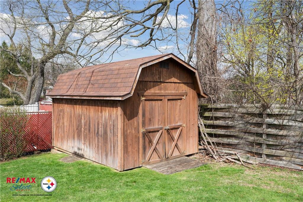 132 Shafer Road Coraopolis, PA 15108 - Photo 35 of 39 a front view of a house with garden
