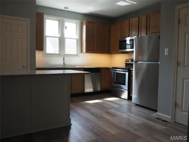 $1,975 | 3312 Civic Green Drive, St. Charles, MO 63301