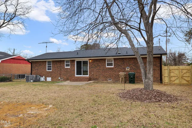 $1,550 | 303 Wren Lane, Clayton, NC 27520