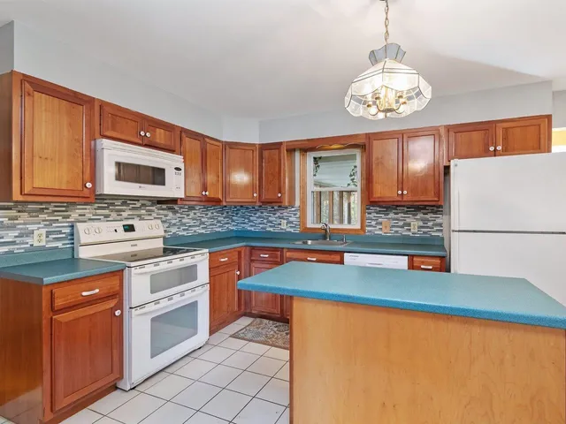 $350,000 | 274 Highway 7, Highgate, VT 05488