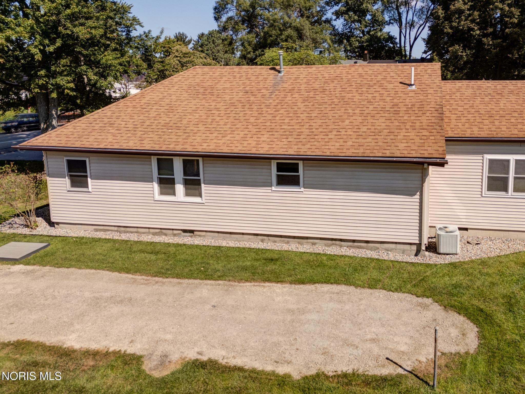 4325 Weckerly Road Monclova, OH 43542 - Photo 10 of 47 Gallery Image 10