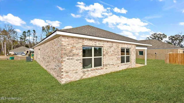 $269,900 | 800 Fairway Avenue, Byram, MS 39272