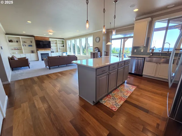 $899,000 | 11556 Southeast Cascade View Drive, Happy Valley, OR 97086