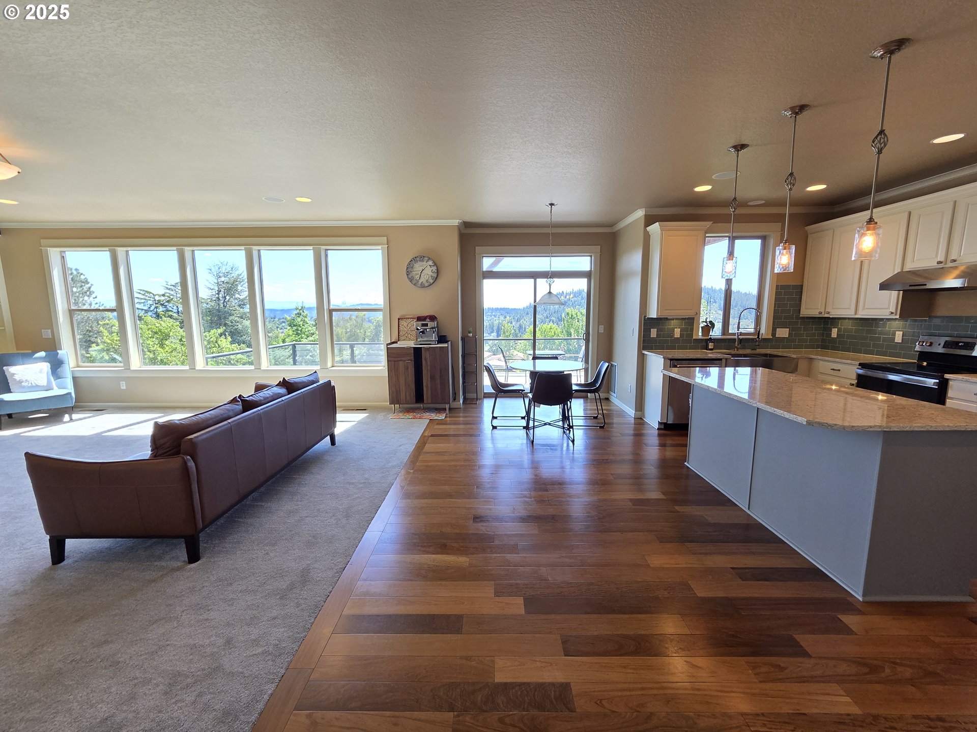 11556 Southeast Cascade View Drive Happy Valley, OR 97086 - Photo 2 of 41