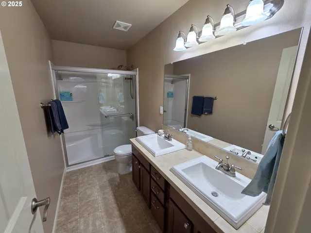 $899,000 | 11556 Southeast Cascade View Drive, Happy Valley, OR 97086