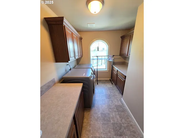 $899,000 | 11556 Southeast Cascade View Drive, Happy Valley, OR 97086