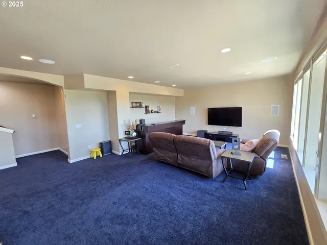 $899,000 | 11556 Southeast Cascade View Drive, Happy Valley, OR 97086