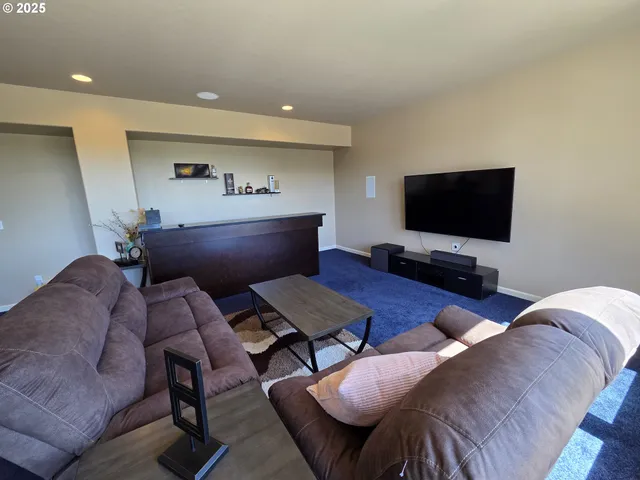 $899,000 | 11556 Southeast Cascade View Drive, Happy Valley, OR 97086