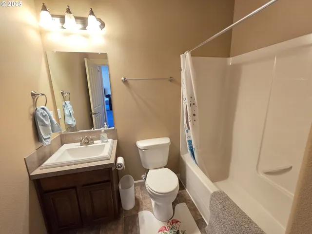 $899,000 | 11556 Southeast Cascade View Drive, Happy Valley, OR 97086