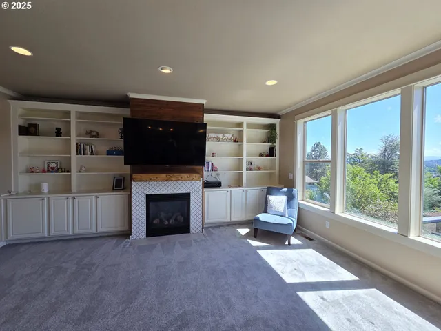 $899,000 | 11556 Southeast Cascade View Drive, Happy Valley, OR 97086