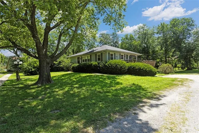 $220,000 | 401 South 20th Street, Leavenworth, KS 66048