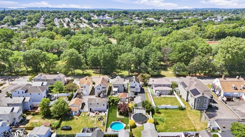 332 Riverside Avenue Lyndhurst, NJ 07071 - Photo 5 of 38