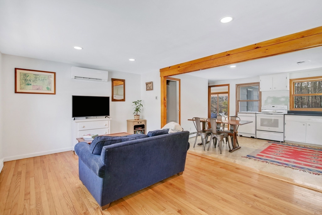 155 Farmington Road Amherst, MA 01002 - Photo 7 of 41 Gallery Image 7