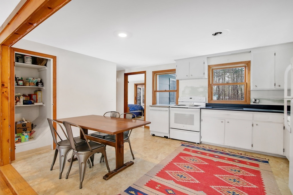 155 Farmington Road Amherst, MA 01002 - Photo 8 of 41 Gallery Image 8
