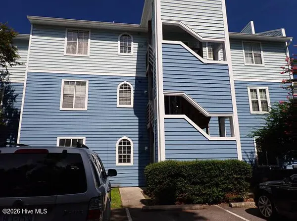 $1,700 | 4240 Wilshire Boulevard, Unit 102E, Wilmington, NC 28403