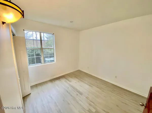 $1,700 | 4240 Wilshire Boulevard, Unit 102E, Wilmington, NC 28403