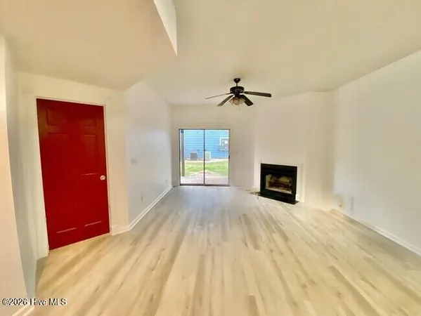 $1,700 | 4240 Wilshire Boulevard, Unit 102E, Wilmington, NC 28403