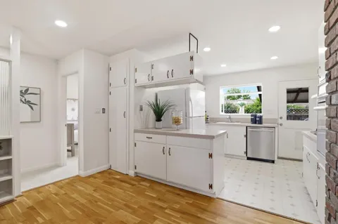 $1,099,000 | 937 Selby Lane, San Jose, CA 95127