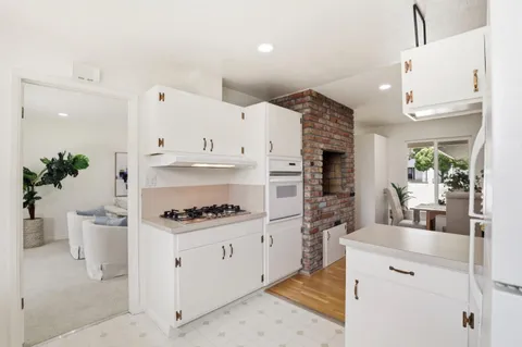 $1,099,000 | 937 Selby Lane, San Jose, CA 95127