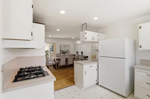 $1,099,000 | 937 Selby Lane, San Jose, CA 95127