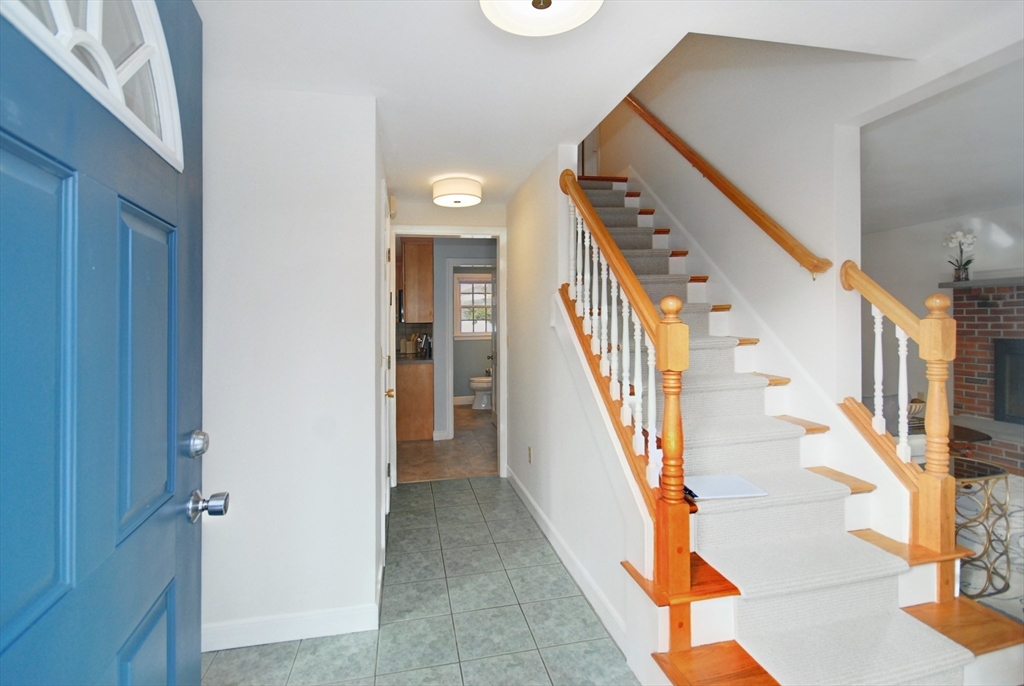 57 Wright Road Concord, MA 01742 - Photo 5 of 42 Gallery Image 5