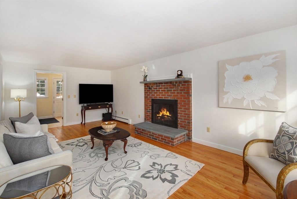 57 Wright Road Concord, MA 01742 - Photo 8 of 42 Gallery Image 8