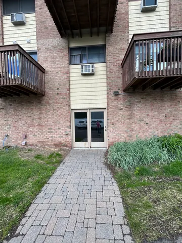 $2,000 | 159 Kings Highway, Unit 17, Milford, CT 06460