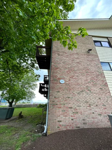 $2,000 | 159 Kings Highway, Unit 17, Milford, CT 06460