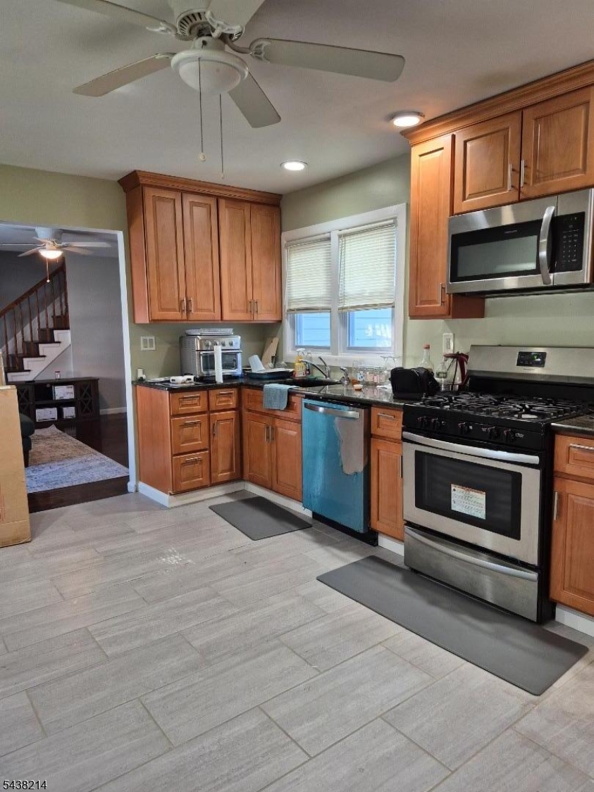 369 East 28th Street Paterson, NJ 07514 - Photo 5 of 15