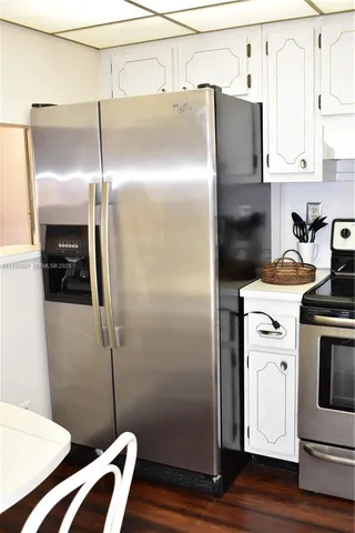 $79,900 | 9801 Sunrise Lakes Boulevard, Unit 305, Sunrise, FL 33322