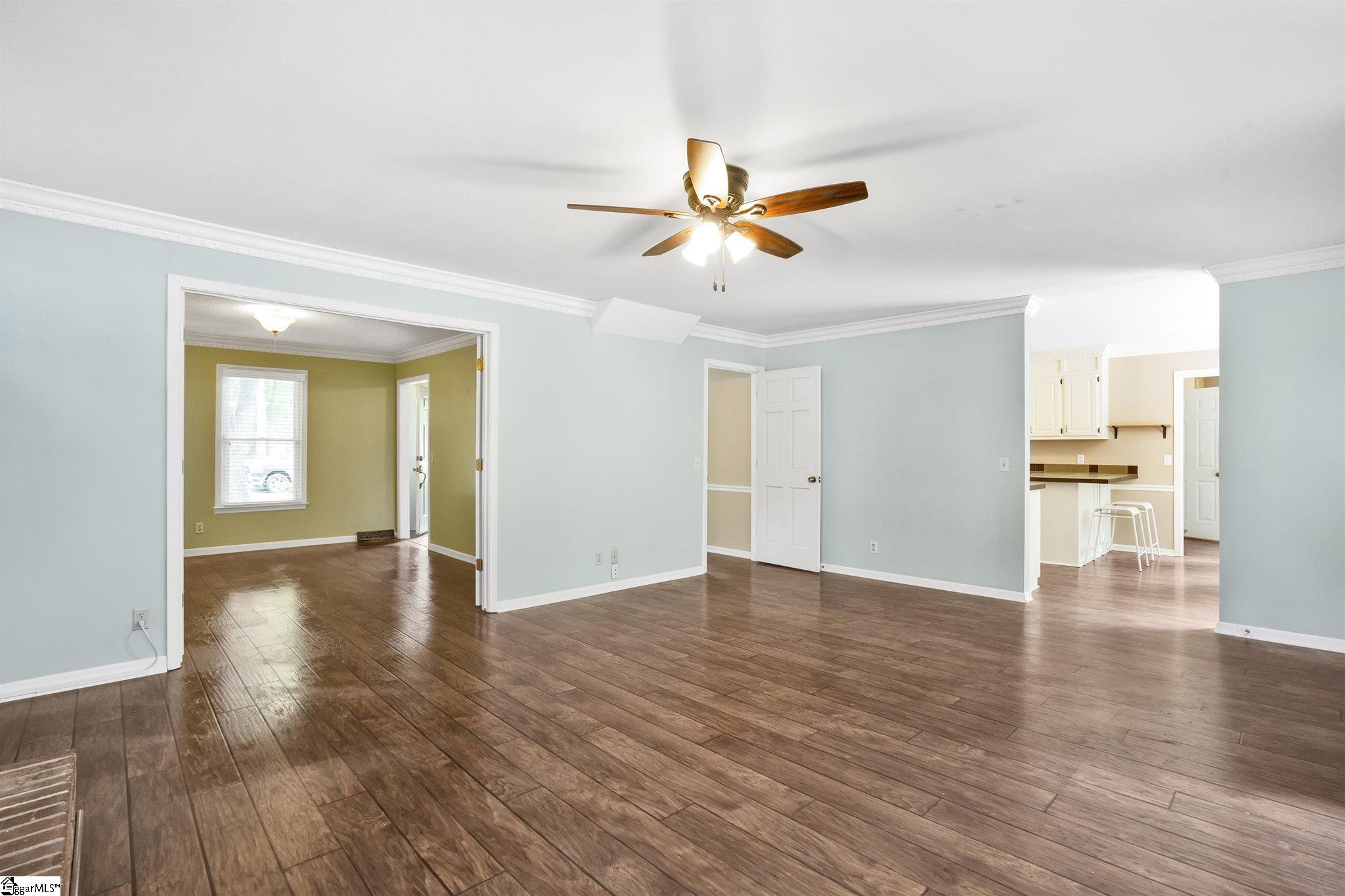 109 Robin Road Simpsonville, SC 29681 - Photo 12 of 32 Gallery Image 12