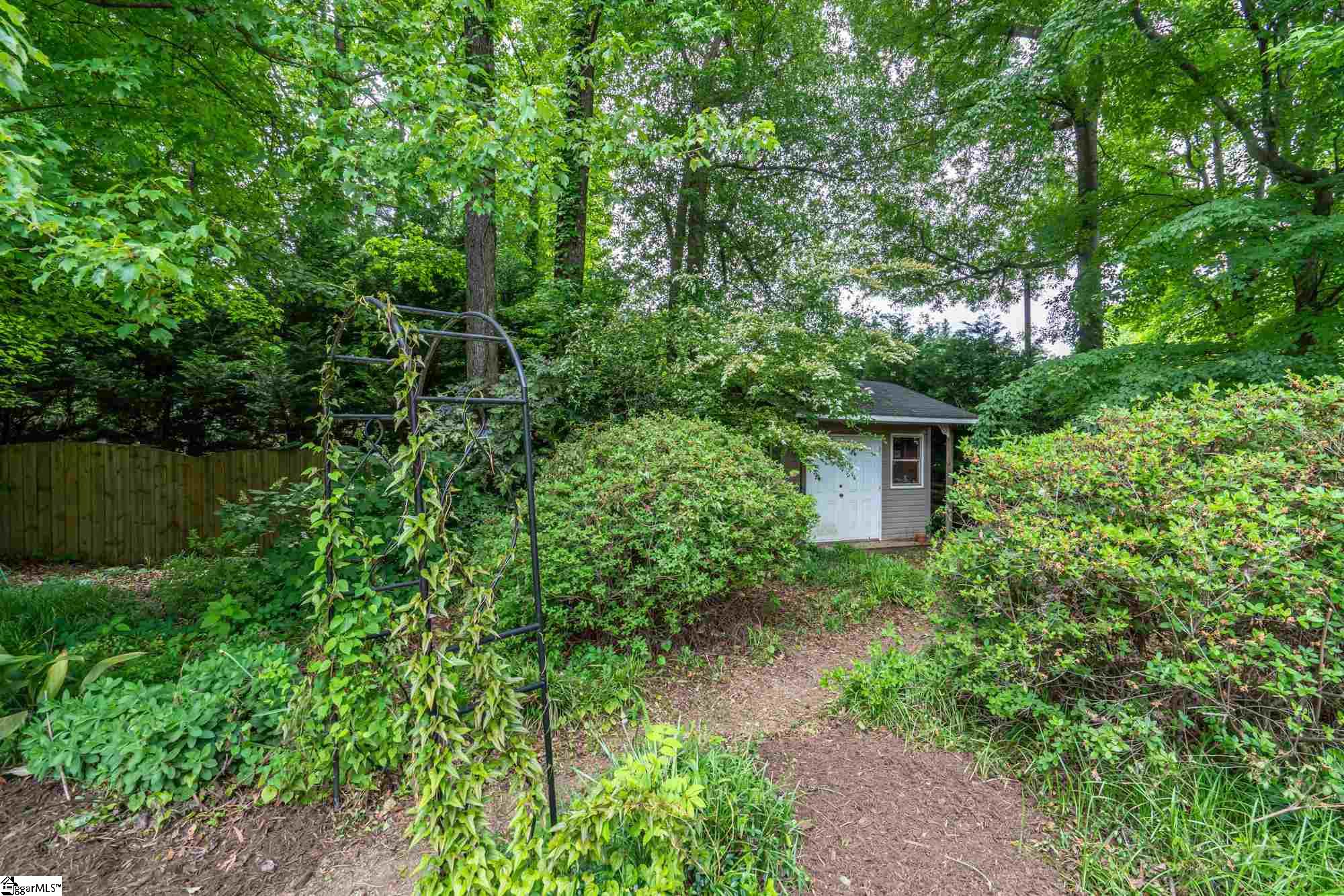 109 Robin Road Simpsonville, SC 29681 - Photo 25 of 32 Gallery Image 25