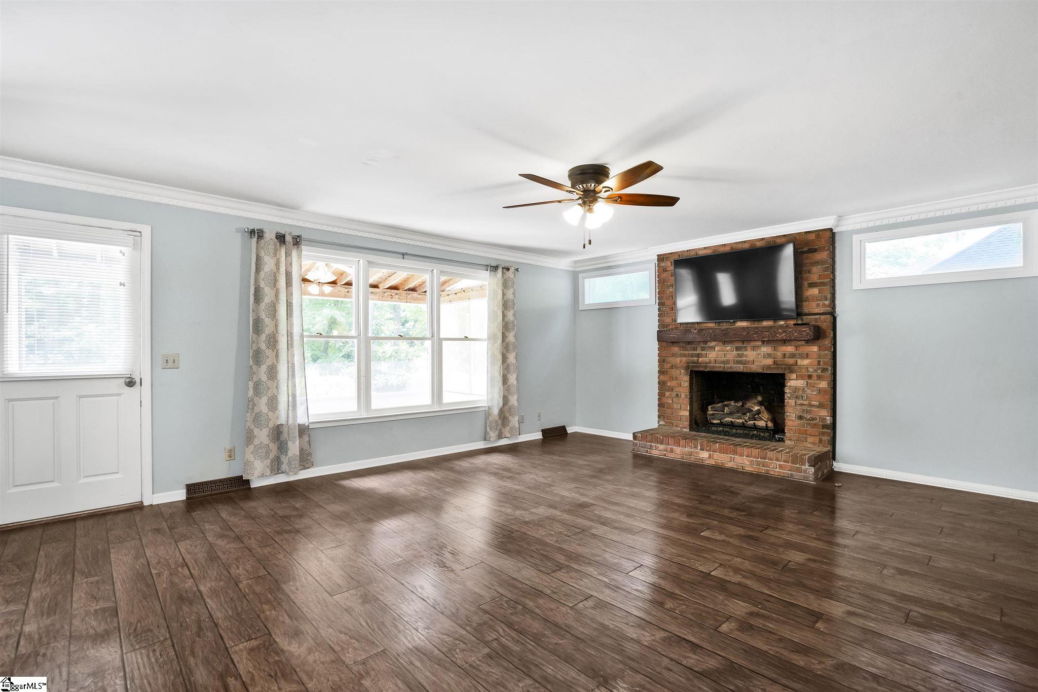 109 Robin Road Simpsonville, SC 29681 - Photo 10 of 32 Gallery Image 10