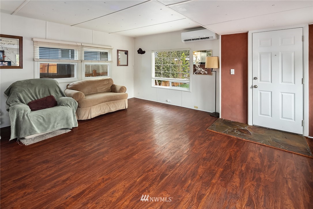 12801 Northeast 190th Place Bothell, WA 98011 - Photo 5 of 16