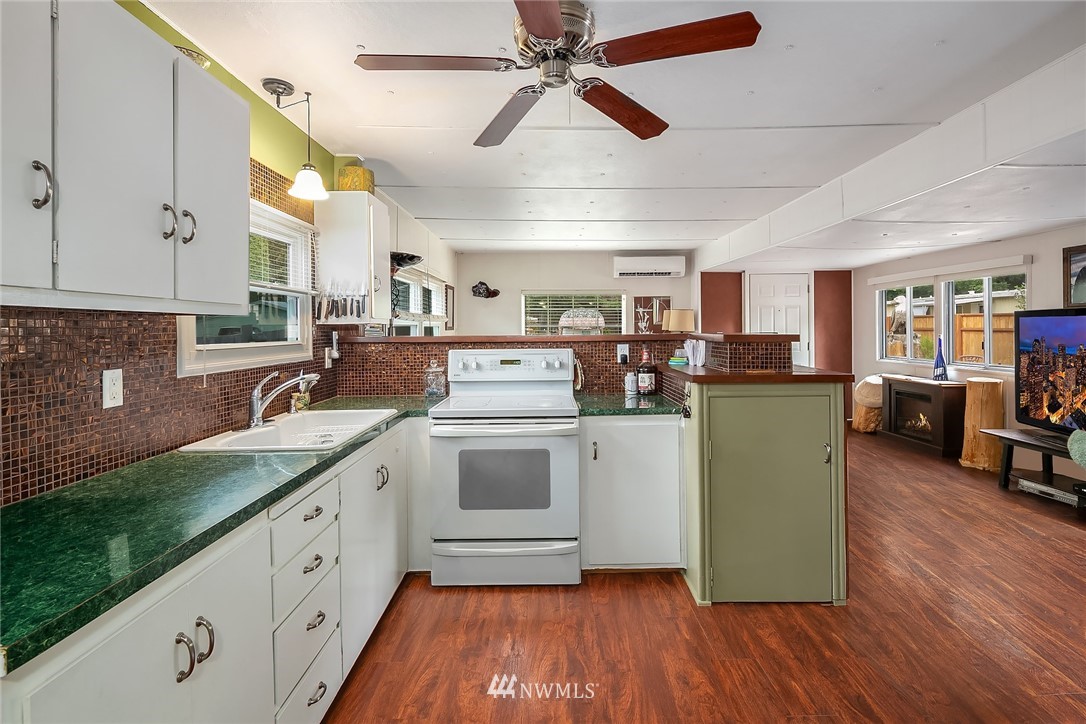 12801 Northeast 190th Place Bothell, WA 98011 - Photo 6 of 16
