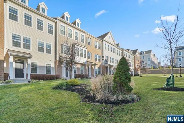 60 Truman Drive Wood-Ridge, NJ 07075 - Photo 3 of 48