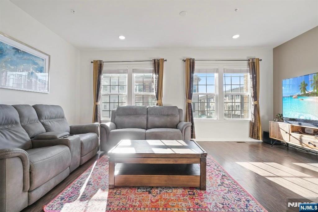 60 Truman Drive Wood-Ridge, NJ 07075 - Photo 8 of 46