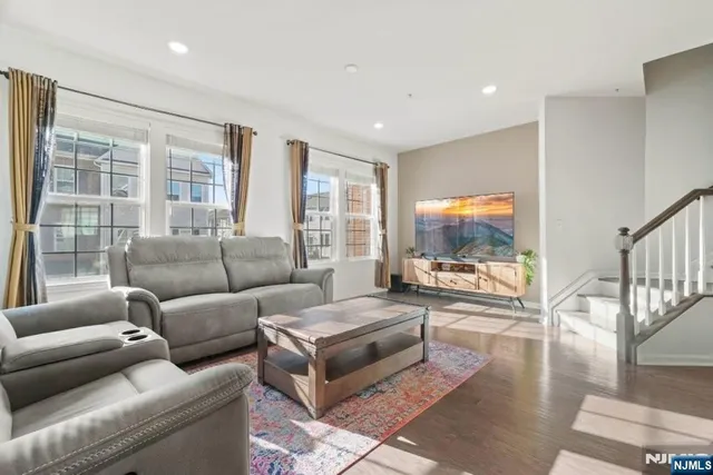 $4,600 | 60 Truman Drive, Wood-Ridge, NJ 07075