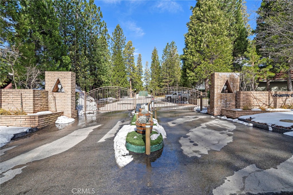 180 Grass Valley Road, Unit 20 Lake Arrowhead, CA 92352 - Photo 39 of 67